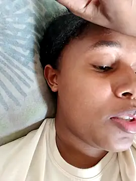 Snapshot of MoniqueMulberry chatting on 10-04-25, 06:28 MoniqueMulberry online show from 10-04-25, 06:28