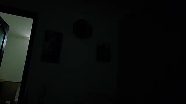 Snapshot of MoniqueMulberry chatting on 10-27-25, 04:00 MoniqueMulberry online show from 10-27-25, 04:00