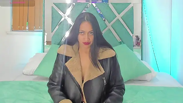 Snapshot of Anthonellacandy chatting on 10-23-25, 07:12 Anthonellacandy online show from 10-23-25, 07:12