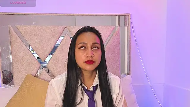 Snapshot of Anthonellacandy chatting on 10-30-25, 08:42 Anthonellacandy online show from 10-30-25, 08:42