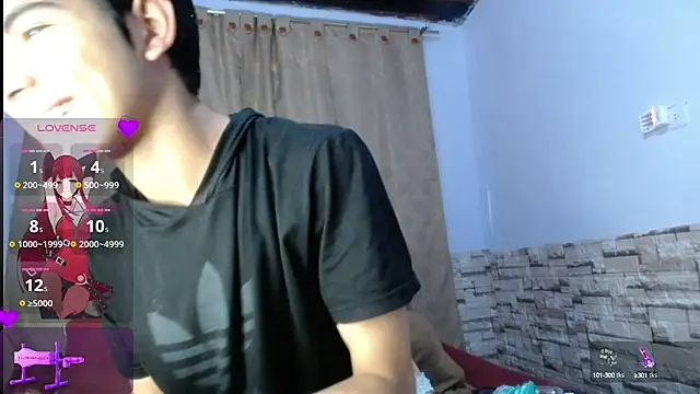 Snapshot of DaraKat18 chatting on 10-08-25, 08:17 DaraKat18 online show from 10-08-25, 08:17