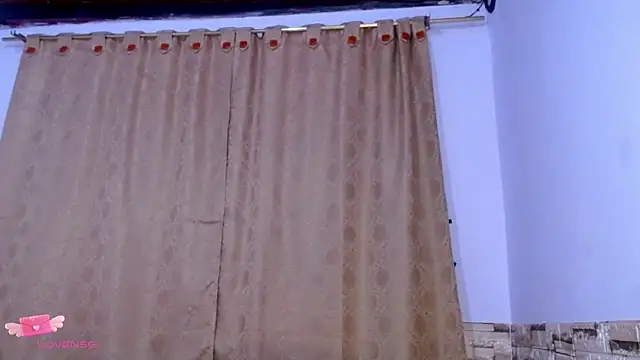 Snapshot of DaraKat18 chatting on 11-13-25, 10:08 DaraKat18 online show from 11-13-25, 10:08