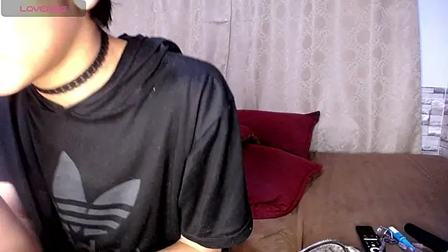 Snapshot of DaraKat18 chatting on 11-26-25, 09:05 DaraKat18 online show from 11-26-25, 09:05