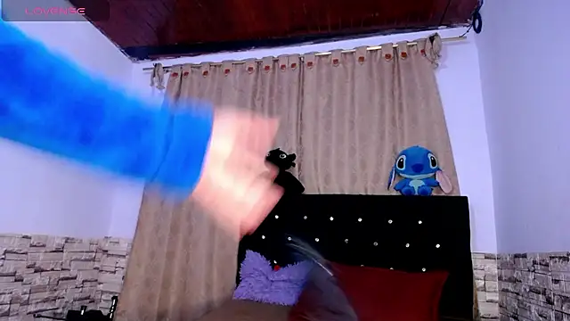 Snapshot of DaraKat18 chatting on 01-08-26, 08:05 DaraKat18 online show from 01-08-26, 08:05