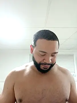 Snapshot of tripping385 chatting on 09-13-25, 04:56 tripping385 online show from 09-13-25, 04:56