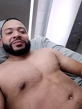 Snapshot of tripping385 chatting on 09-27-25, 08:08 tripping385 online show from 09-27-25, 08:08