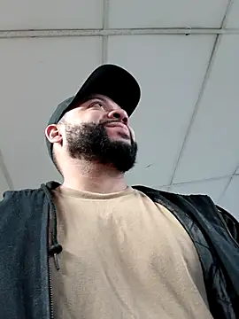 Snapshot of tripping385 chatting on 10-04-25, 01:09 tripping385 online show from 10-04-25, 01:09