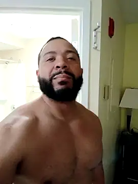 Snapshot of tripping385 chatting on 10-10-25, 02:54 tripping385 online show from 10-10-25, 02:54