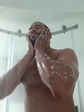 Snapshot of tripping385 chatting on 10-11-25, 10:52 tripping385 online show from 10-11-25, 10:52