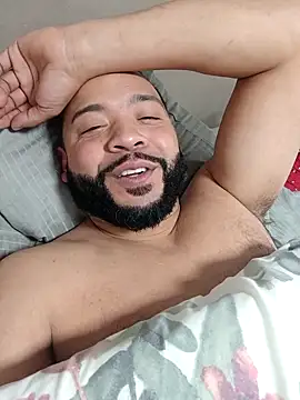 Snapshot of tripping385 chatting on 11-02-25, 11:23 tripping385 online show from 11-02-25, 11:23