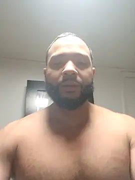 Snapshot of tripping385 chatting on 11-12-25, 10:30 tripping385 online show from 11-12-25, 10:30