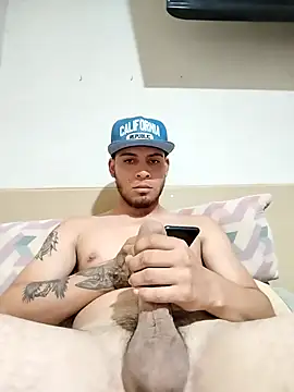 Snapshot of xanderbigcook1 chatting on 02-28-26, 04:52 xanderbigcook1 online show from 02-28-26, 04:52