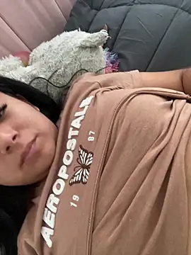 Snapshot of Alaia33200 chatting on 03-12-26, 08:48 Alaia33200 online show from 03-12-26, 08:48