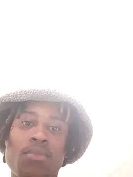 Snapshot of DarkSkinStroker chatting on 10-14-25, 01:50 DarkSkinStroker online show from 10-14-25, 01:50