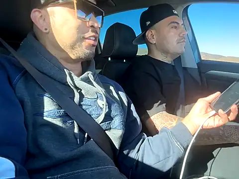 Snapshot of RiverTM chatting on 10-10-25, 10:42 RiverTM online show from 10-10-25, 10:42