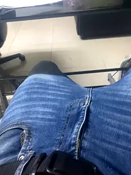 Snapshot of Chico031289 chatting on 10-21-25, 11:16 Chico031289 online show from 10-21-25, 11:16