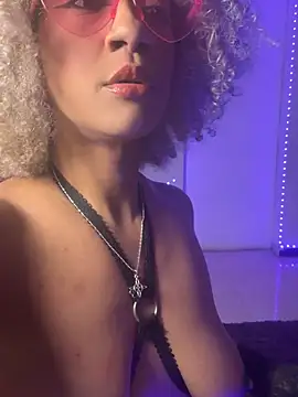 Snapshot of Dark_chanel chatting on 02-14-26, 06:54 Dark chanel online show from 02-14-26, 06:54