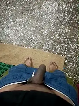 Snapshot of sexy_couple_38 chatting on 01-07-26, 01:24 sexy couple 38 online show from 01-07-26, 01:24