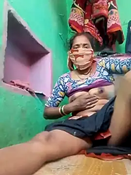 CUTE-004 online show from 11-07-25, 06:35