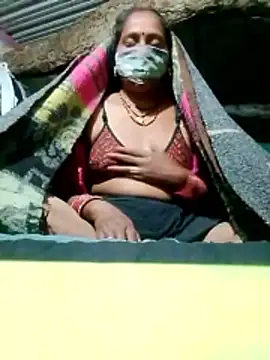 CUTE-004 online show from 11-12-25, 04:51