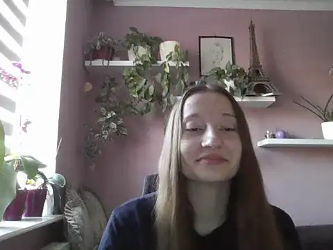 Snapshot of LindaPretty chatting on 09-09-25, 06:13 LindaPretty online show from 09-09-25, 06:13