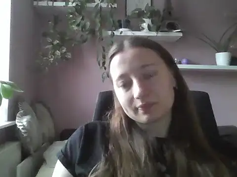 Snapshot of LindaPretty chatting on 09-19-25, 06:15 LindaPretty online show from 09-19-25, 06:15