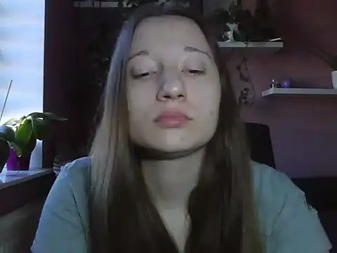Snapshot of LindaPretty chatting on 09-24-25, 07:12 LindaPretty online show from 09-24-25, 07:12