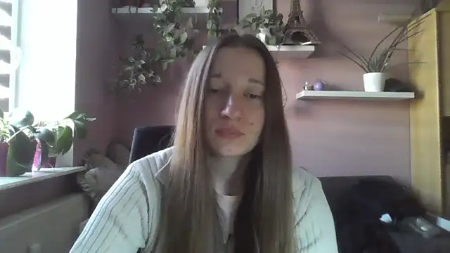 Snapshot of LindaPretty chatting on 10-14-25, 06:25 LindaPretty online show from 10-14-25, 06:25