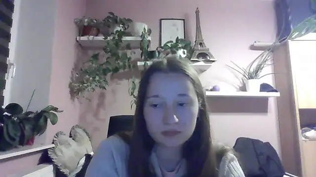 Snapshot of LindaPretty chatting on 10-14-25, 08:09 LindaPretty online show from 10-14-25, 08:09