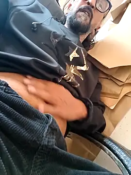 Snapshot of malhotra21 chatting on 11-08-25, 10:04 malhotra21 online show from 11-08-25, 10:04