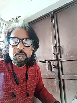 Snapshot of malhotra21 chatting on 12-15-25, 06:28 malhotra21 online show from 12-15-25, 06:28