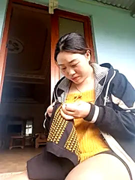 Snapshot of siki-00 chatting on 10-02-25, 01:23 siki-00 online show from 10-02-25, 01:23