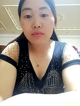 Snapshot of siki-00 chatting on 10-17-25, 12:30 siki-00 online show from 10-17-25, 12:30