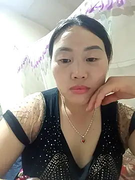 Snapshot of siki-00 chatting on 10-18-25, 03:24 siki-00 online show from 10-18-25, 03:24
