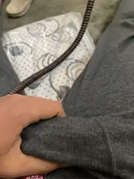 Snapshot of Hehjehjeqll chatting on 04-12-26, 04:01 Hehjehjeqll online show from 04-12-26, 04:01