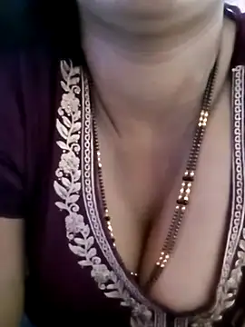 Snapshot of your_favourite_bhabhi chatting on 10-09-25, 09:40 your favourite bhabhi online show from 10-09-25, 09:40