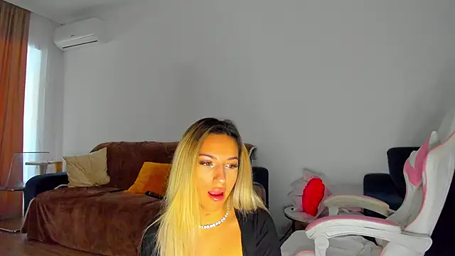 Anya Belle online show from 01-11-26, 07:02