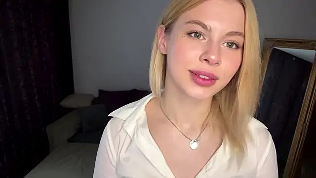 Lil Elisa online show from 09-11-25, 10:48