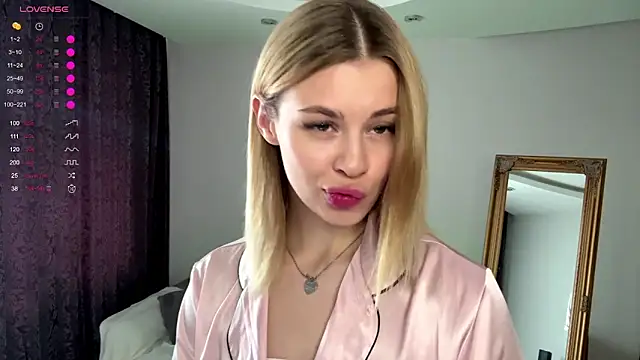 Lil Elisa online show from 10-16-25, 10:38