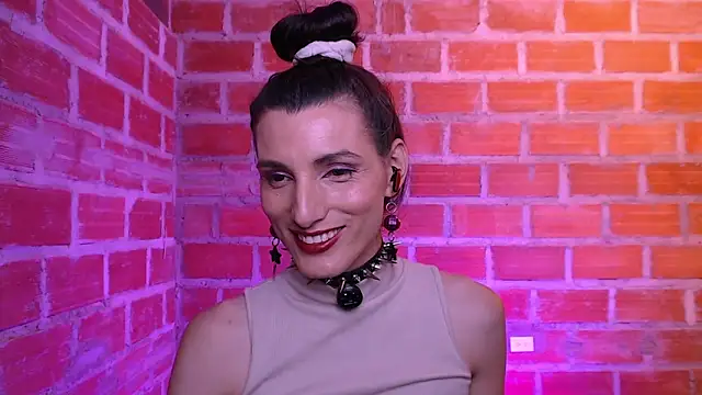 Snapshot of Moira-Hot chatting on 02-28-26, 12:11 Moira-Hot online show from 02-28-26, 12:11