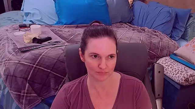 ninajaymes online show from 11-06-25, 02:23