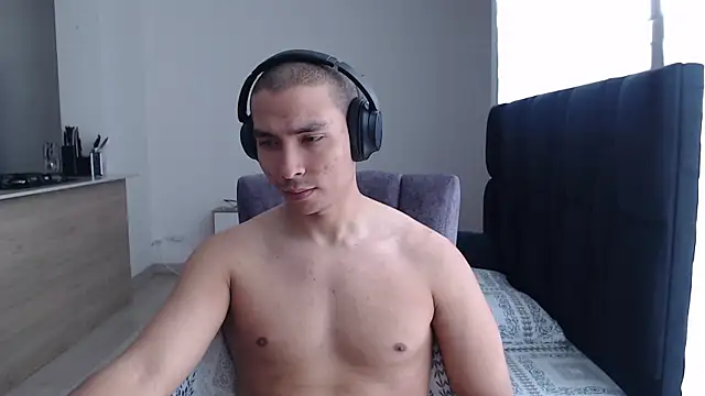 Snapshot of Auron_Demon01 chatting on 12-16-25, 04:12 Auron Demon01 online show from 12-16-25, 04:12