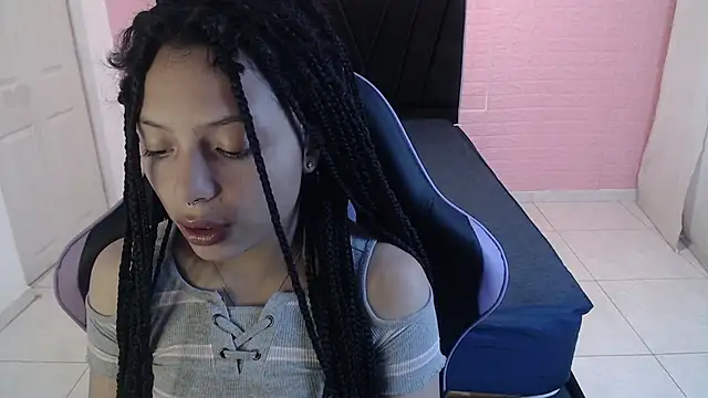 EIVIY1609 online show from 11-28-25, 02:53