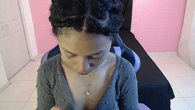 EIVIY1609 online show from 12-16-25, 02:11