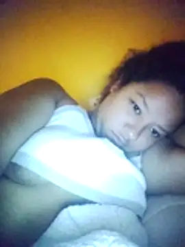 Snapshot of EAAM1@xh chatting on 02-11-26, 12:32 EAAM1xh online show from 02-11-26, 12:32