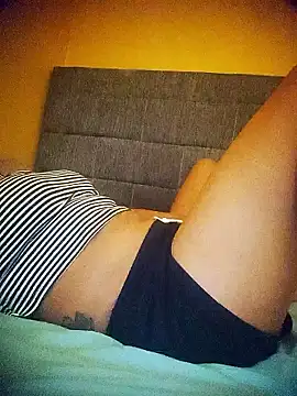 Snapshot of EAAM1@xh chatting on 03-08-26, 10:46 EAAM1xh online show from 03-08-26, 10:46