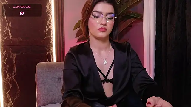 Snapshot of La_Diabla_111_ chatting on 10-28-25, 07:27 La Diabla 111 online show from 10-28-25, 07:27