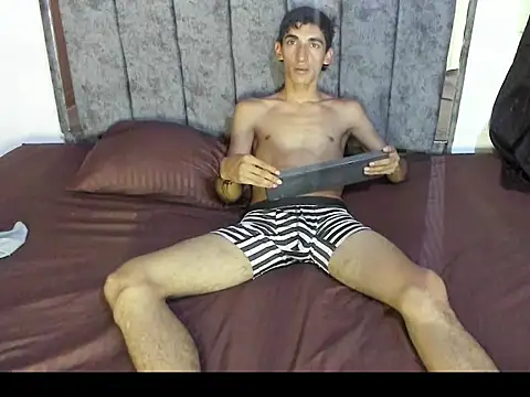 Snapshot of Golosa_hard_sex chatting on 09-25-25, 07:17 Golosa hard sex online show from 09-25-25, 07:17