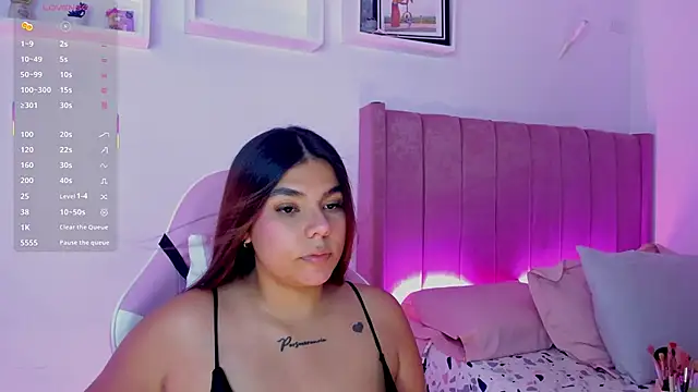 AliceThundeer online show from 09-20-25, 04:13