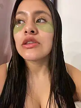 Snapshot of leil_6680 chatting on 06-26-26, 02:49 leil 6680 online show from 06-26-26, 02:49